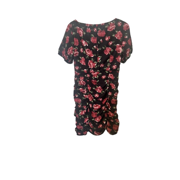 Nasty Gal Large Floral Pearl buckle Valentine’s day mini dress sz 6 NWT - Picture 4 of 4